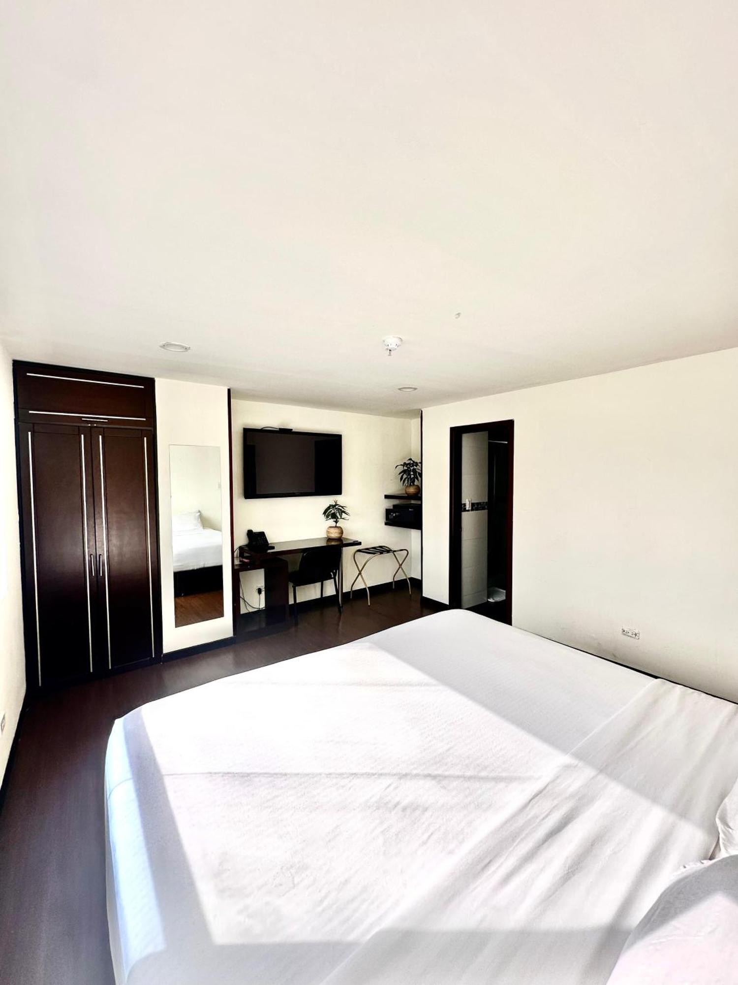Hotel Sheridan Богота Екстериор снимка