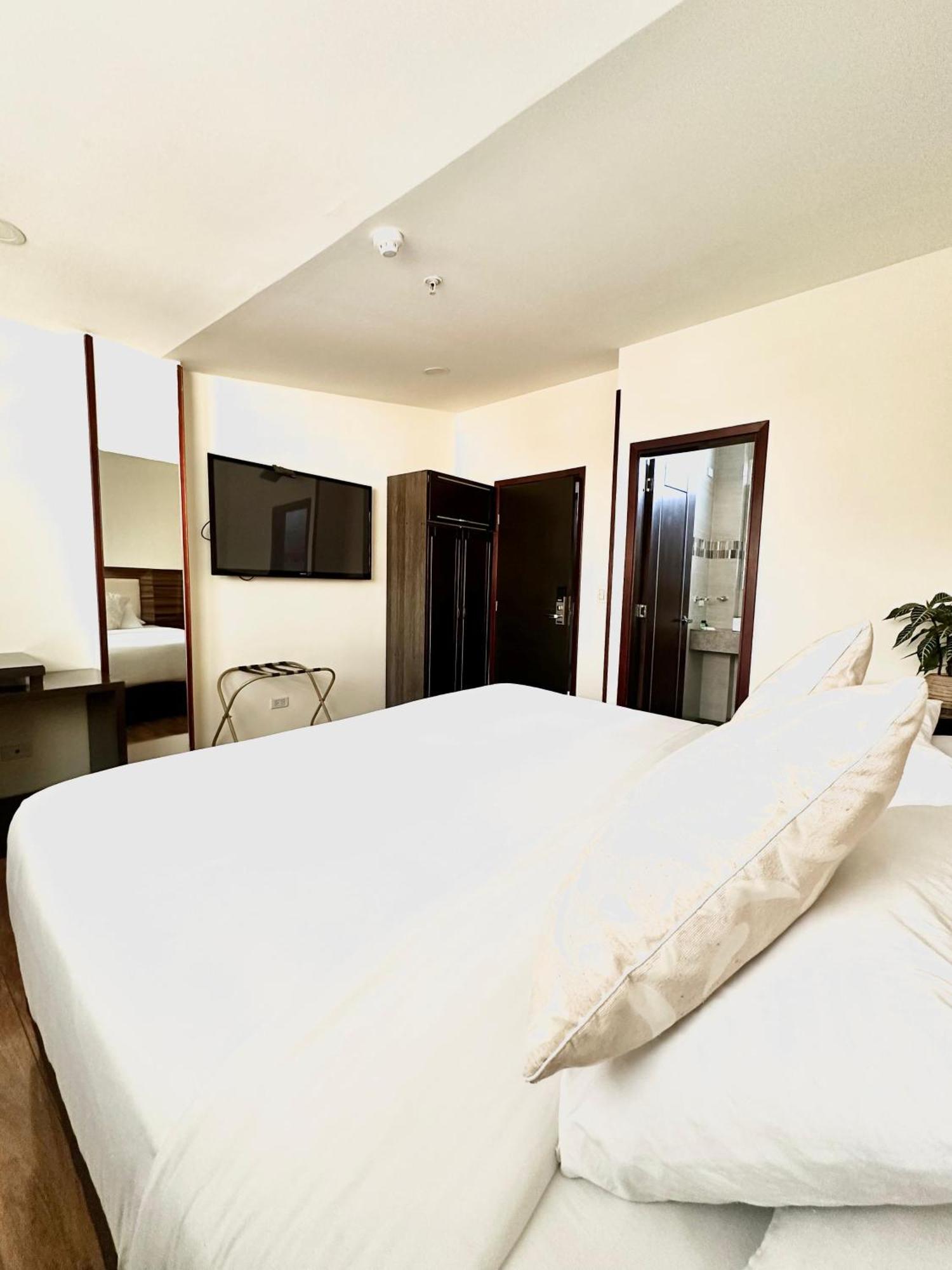 Hotel Sheridan Богота Екстериор снимка