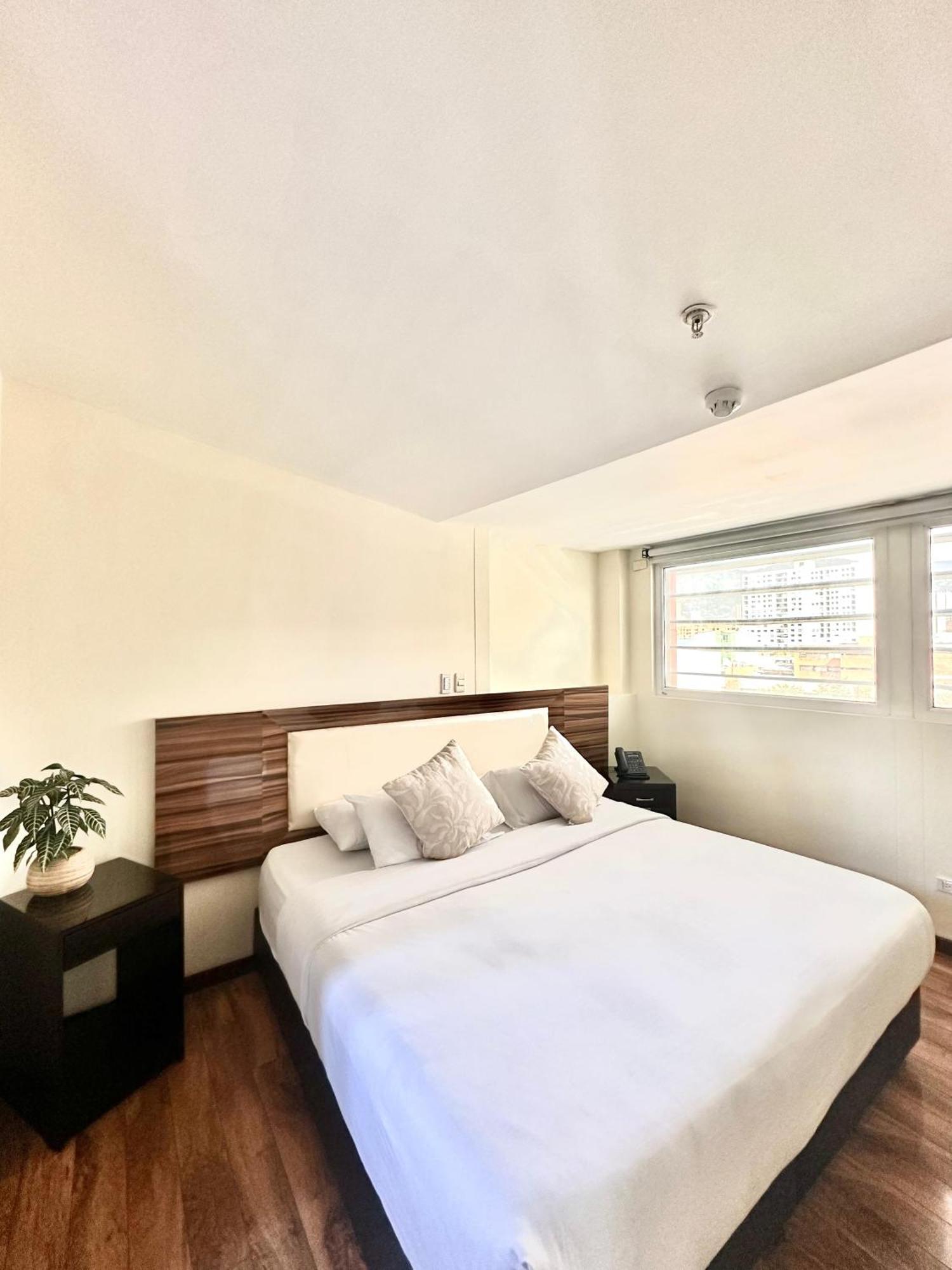 Hotel Sheridan Богота Екстериор снимка