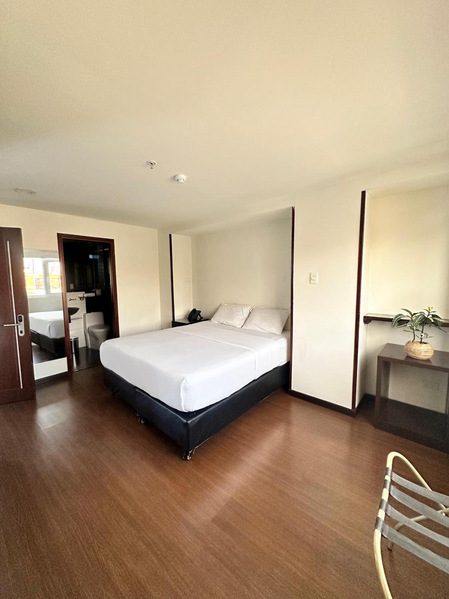 Hotel Sheridan Богота Екстериор снимка