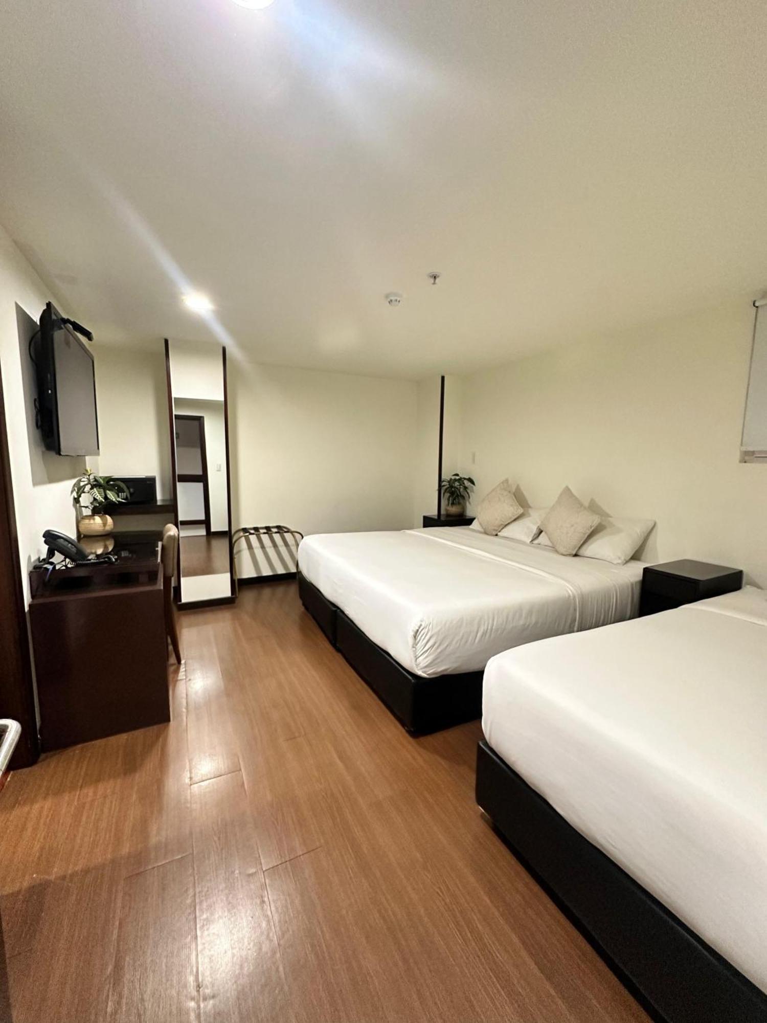 Hotel Sheridan Богота Екстериор снимка
